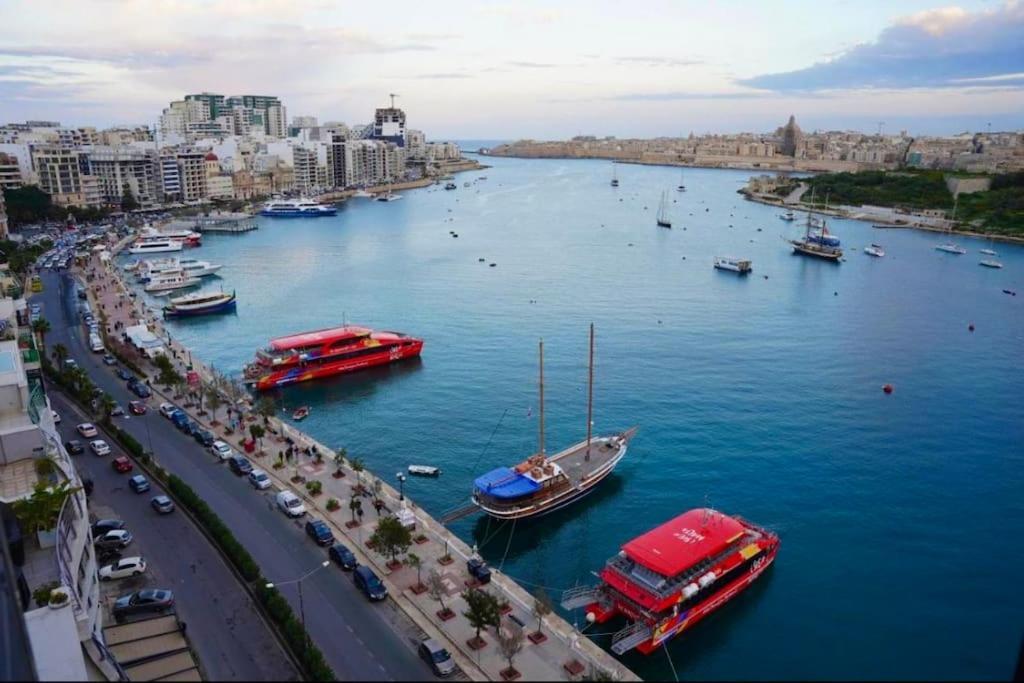 Penthouse -Centre Of Sliema - Best View In Malta Exterior foto