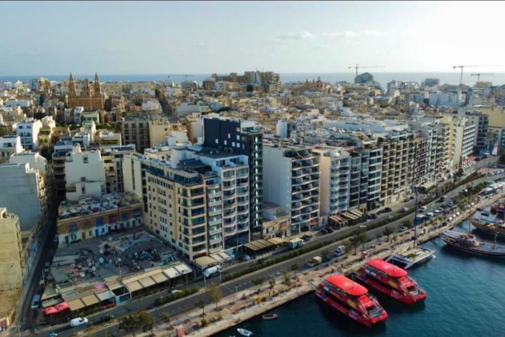 Penthouse -Centre Of Sliema - Best View In Malta Exterior foto